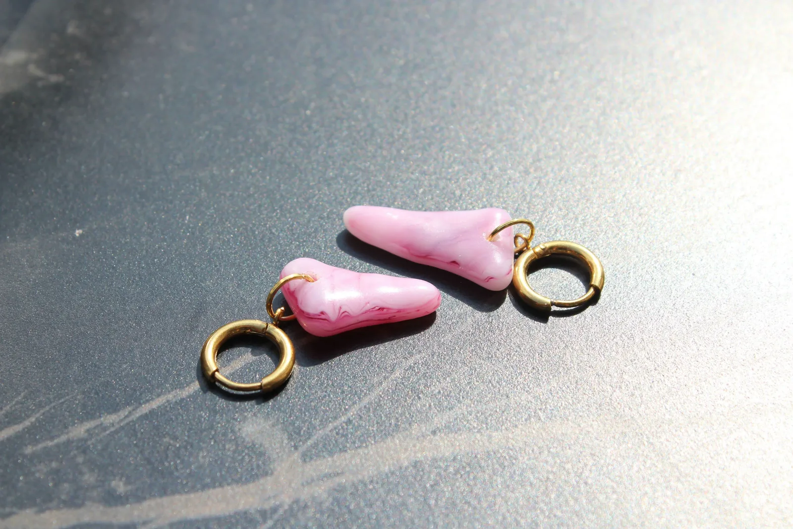 Boucles d’oreilles artisanales en verre