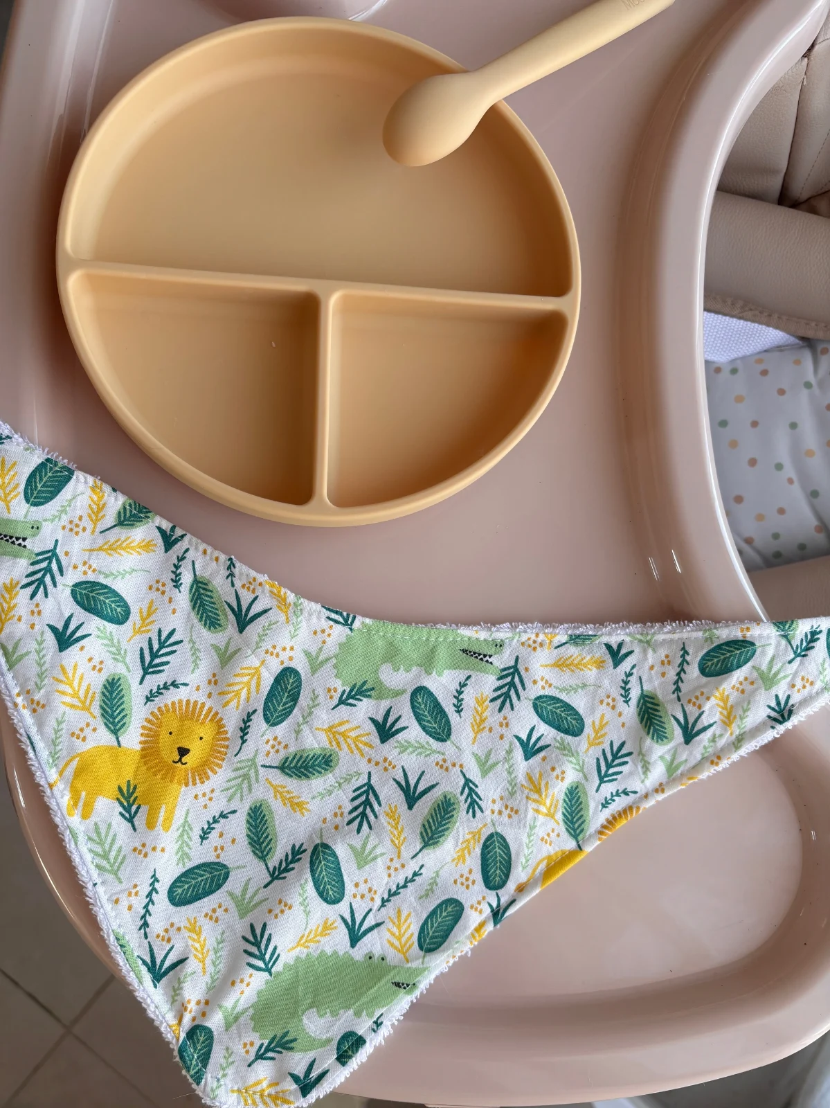 Bavoir bandana "Jungle tropicale"