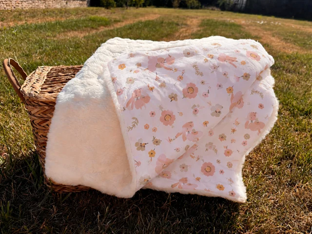 Couverture de bébé texturée et moelleuse "Douceur printanière"