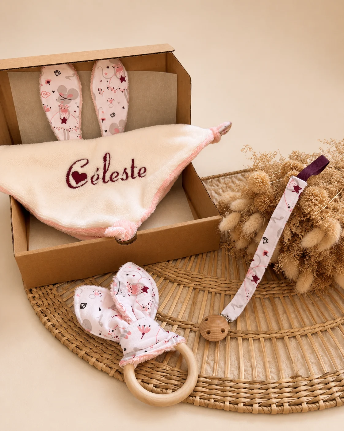 Coffret naissance doudou plat et accessoires assortis - "Ballet céleste"