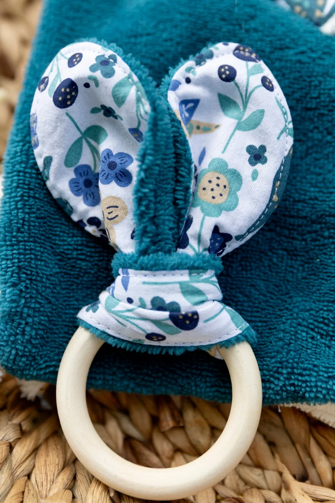 Coffret naissance doudou plat et accessoires assortis - "Forêt stellaire"