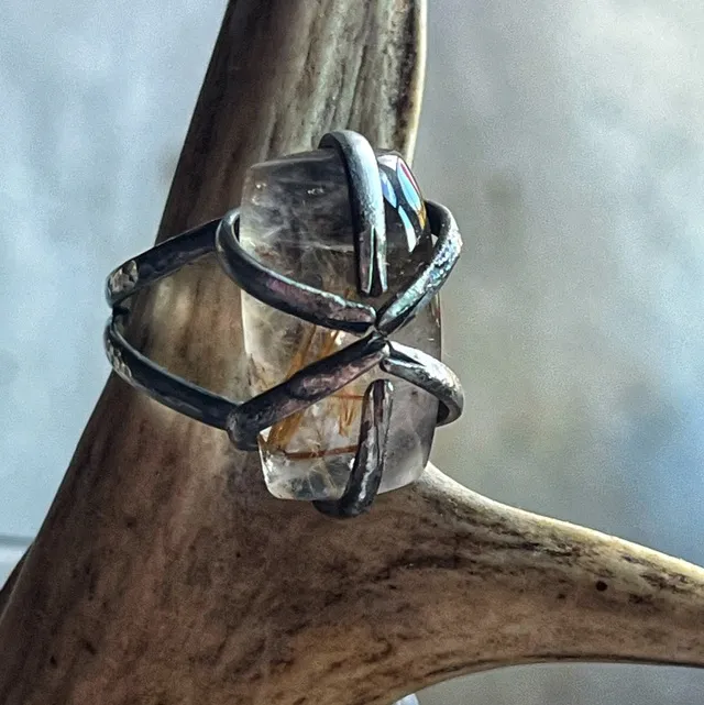 Bague sarcophage quartz rutile argent