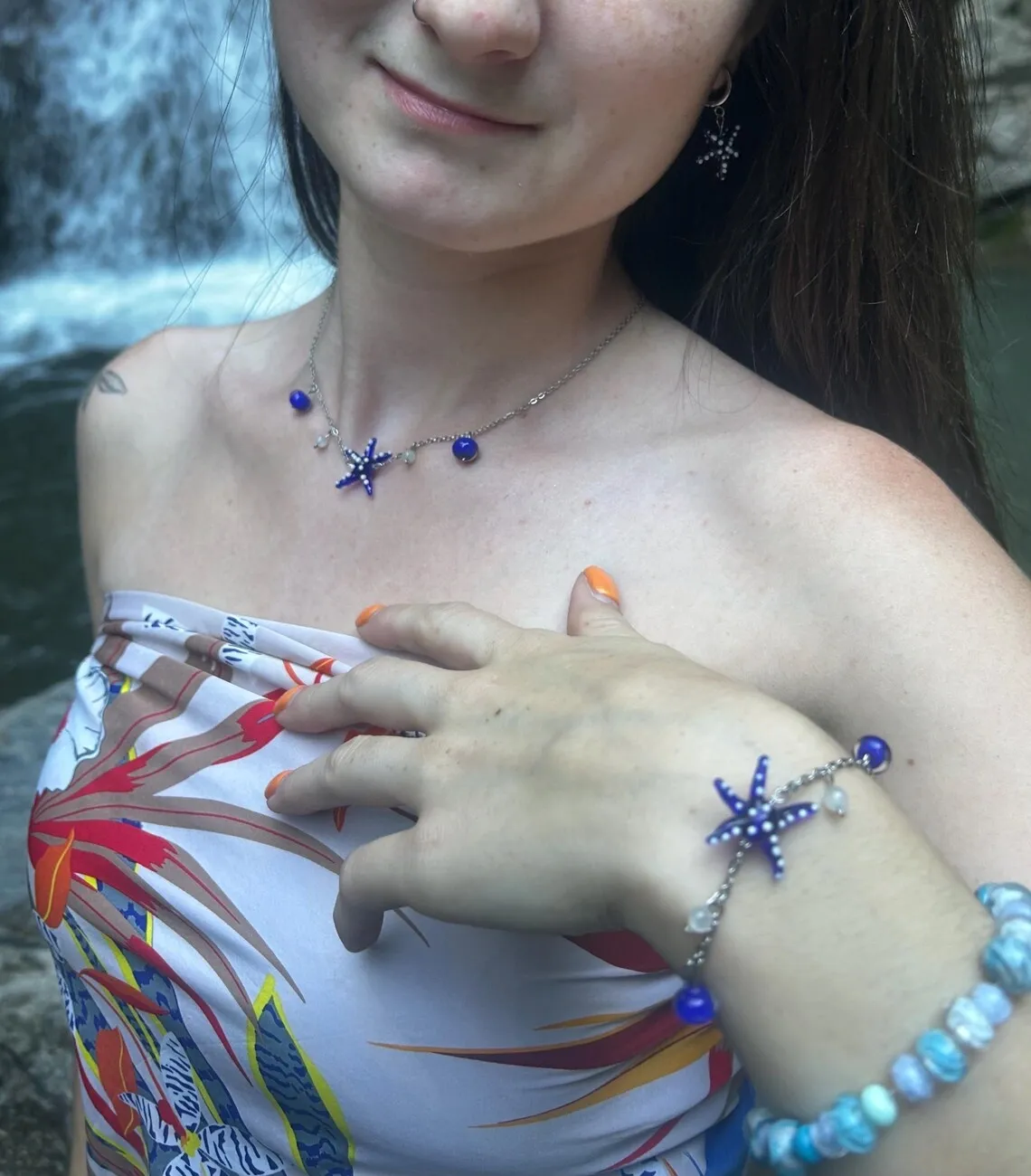 Bracelet étoile de mer bleue en verre filé